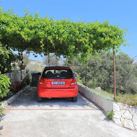 With Parking Space Seget Vranjica, - 11273 דירה *