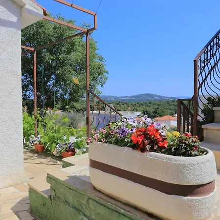 With Parking Space Seget Vranjica, - 11273 דירה