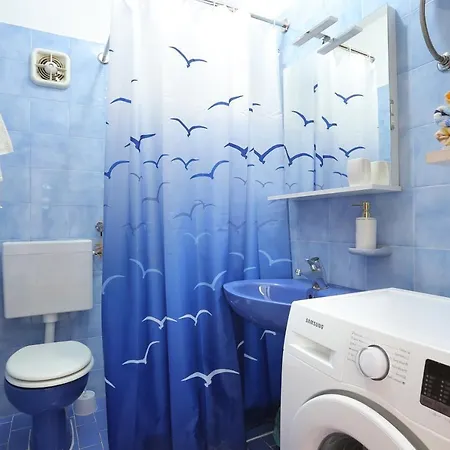 Apartment With A Parking Space Seget Vranjica, - 11273 *