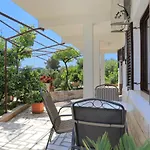 With Parking Space Seget Vranjica, - 11273 Appartamento