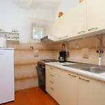 With Parking Space Seget Vranjica, - 11273 Appartamento Traù